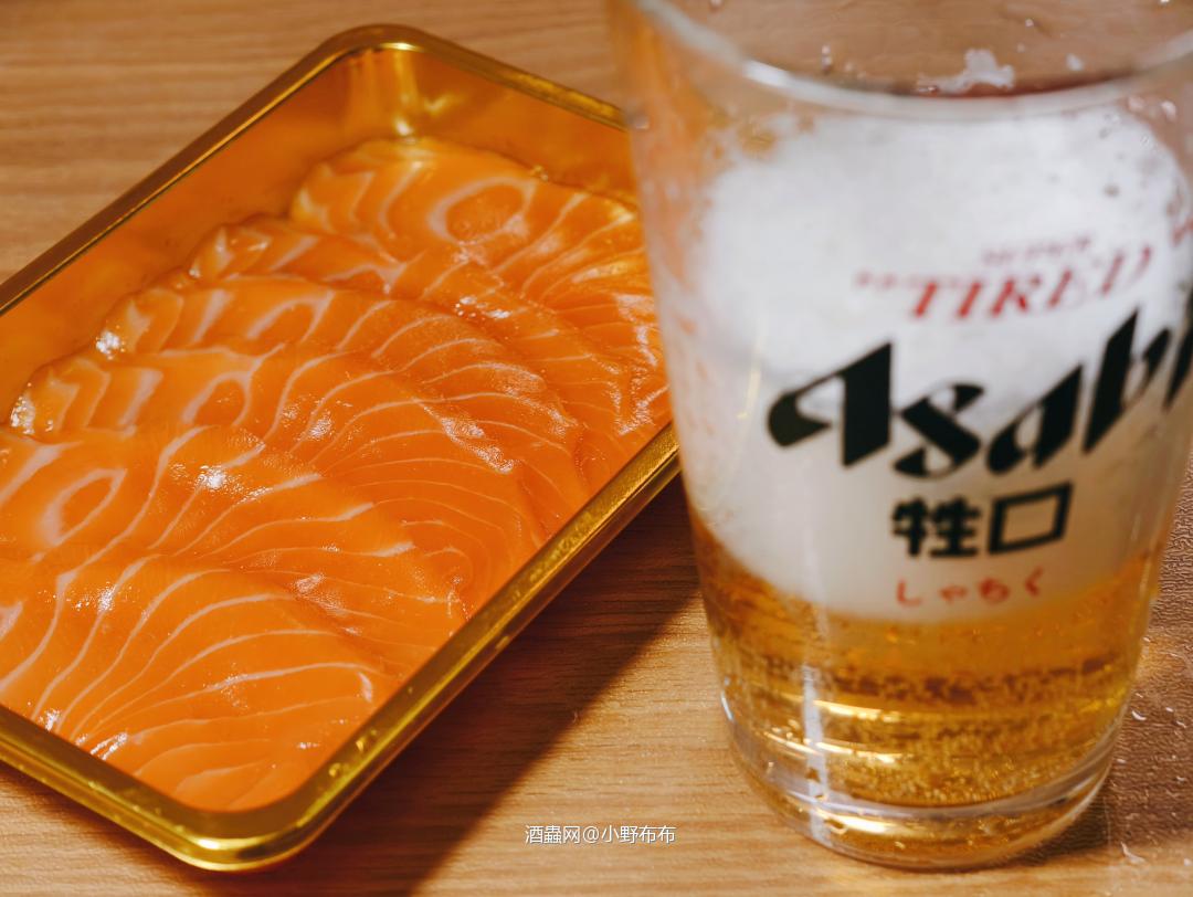 深夜食堂离不开深夜以及酒…