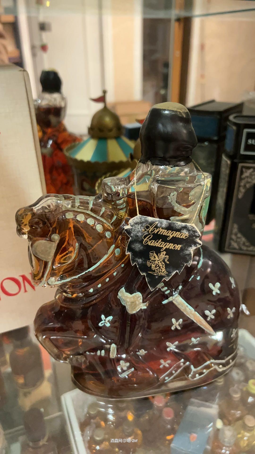 玩具4 骑士的水晶头在边上挺远的地方🤣