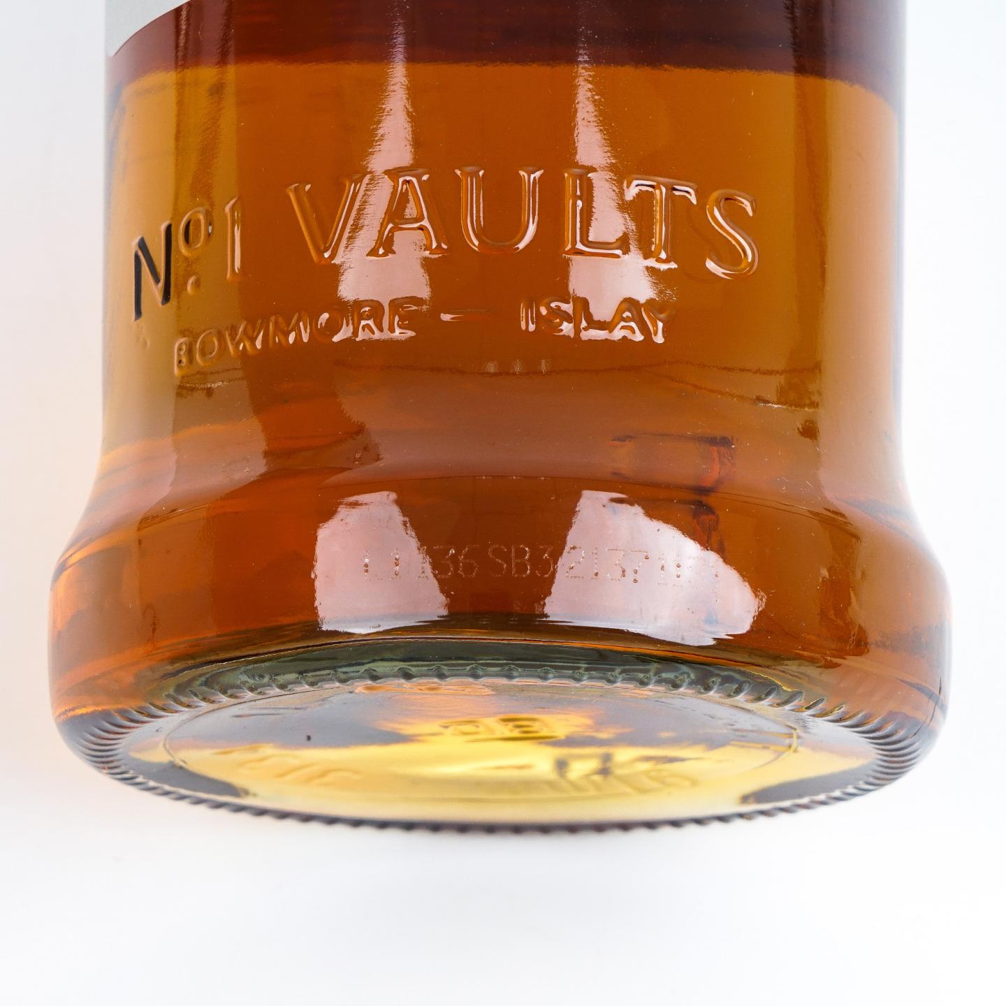 波摩 × 阿斯顿・马丁联名款 10/15/18年 3瓶组