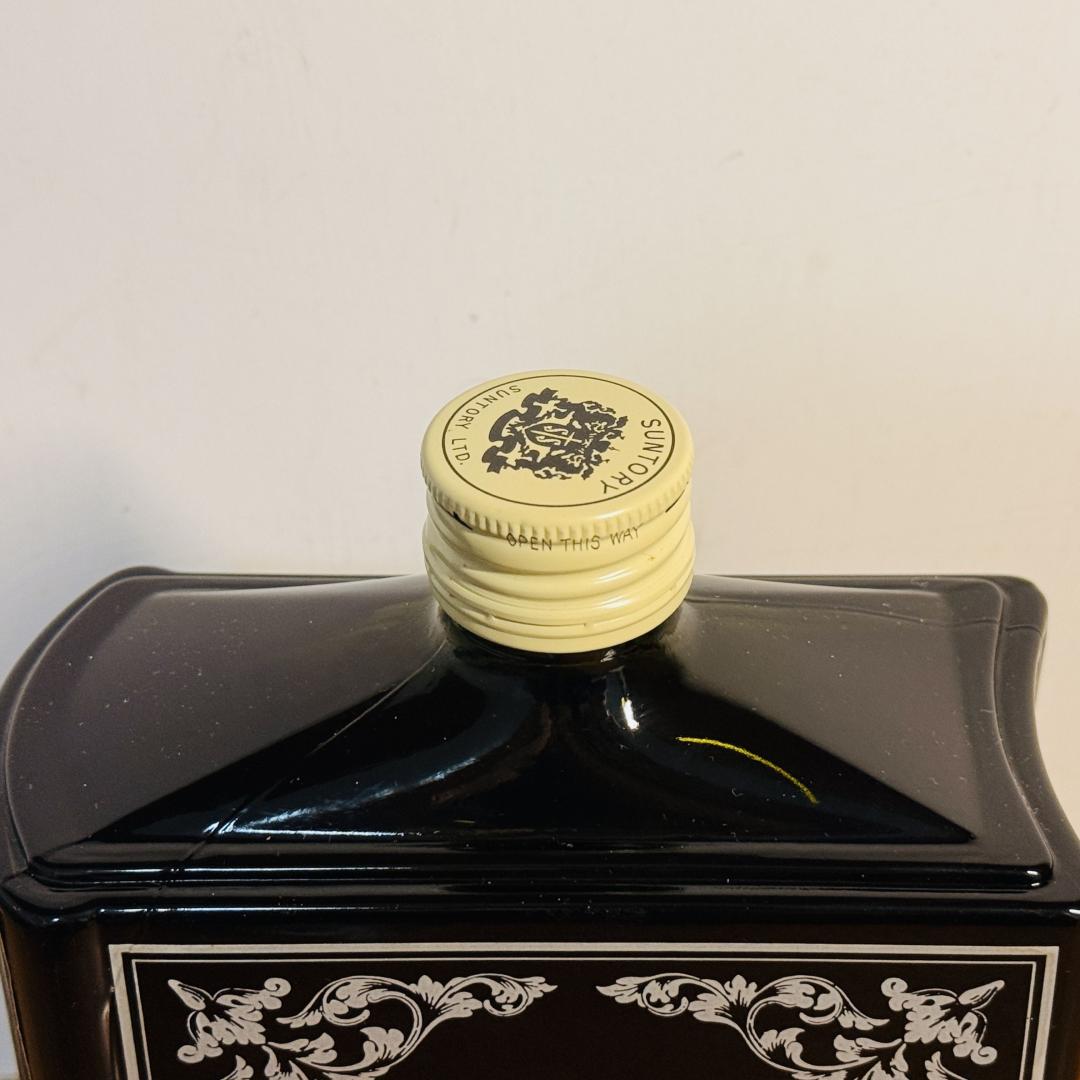 70-80年代 三得利 双狮标秘藏·书册威士忌 43% 660ml