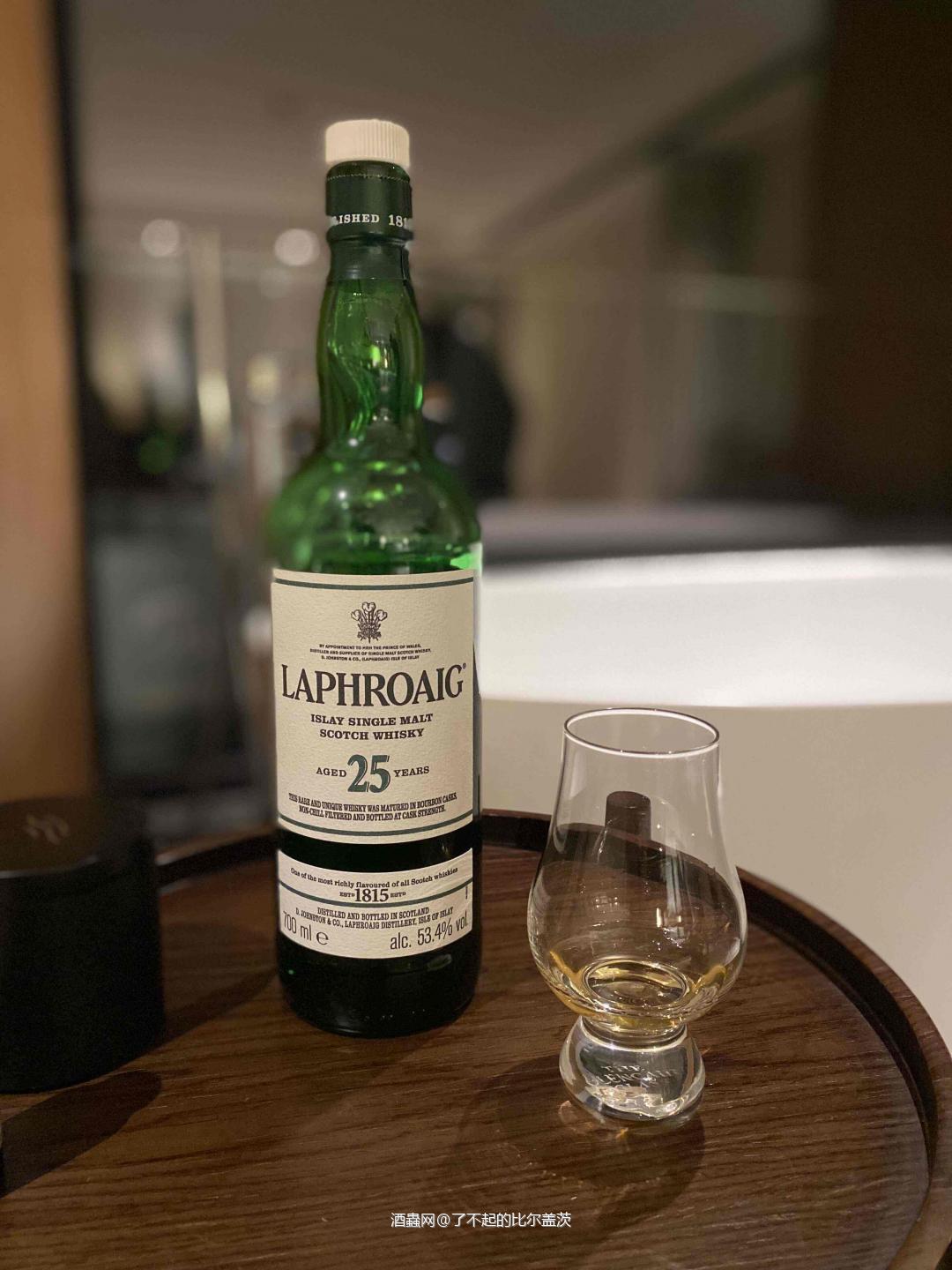 快乐假期，陪我喝拉弗格的酒搭子，AI转化照片的能力依然稳定发挥