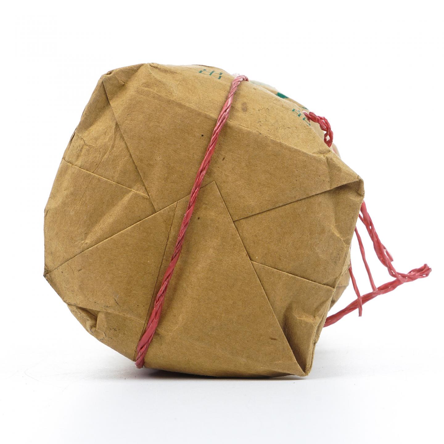 2001年 金江牌沱茶 宜宾茶厂 约500克 干仓