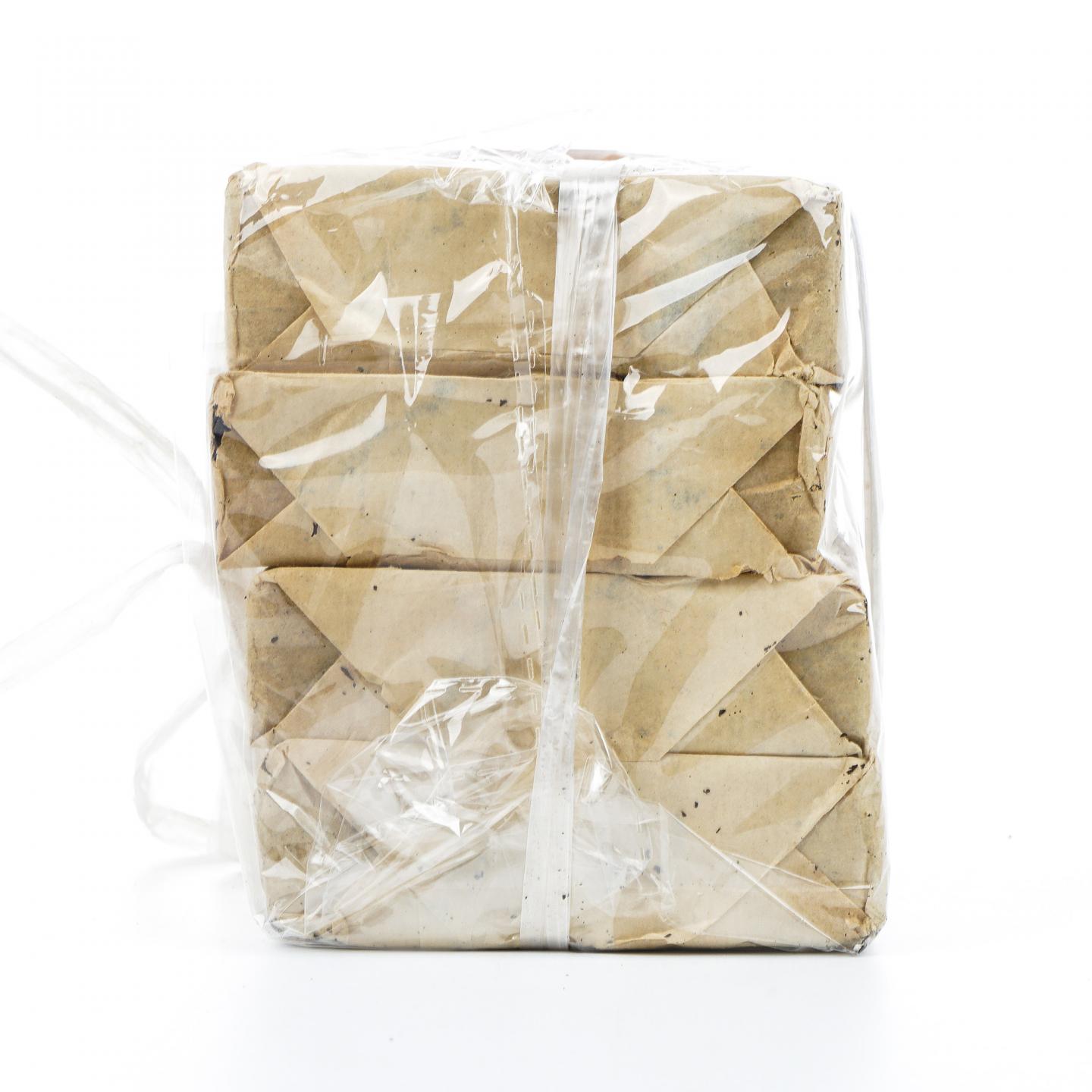 1990年代 云南下关茶厂 普洱茶砖（熟砖） 约250g*4 干仓