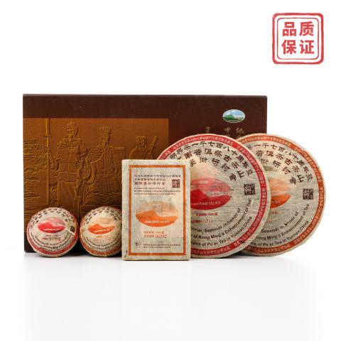 2005年 六大茶山普洱茶一套 生熟饼各1片+生熟沱各1个+生砖1砖 约1163克 干仓
