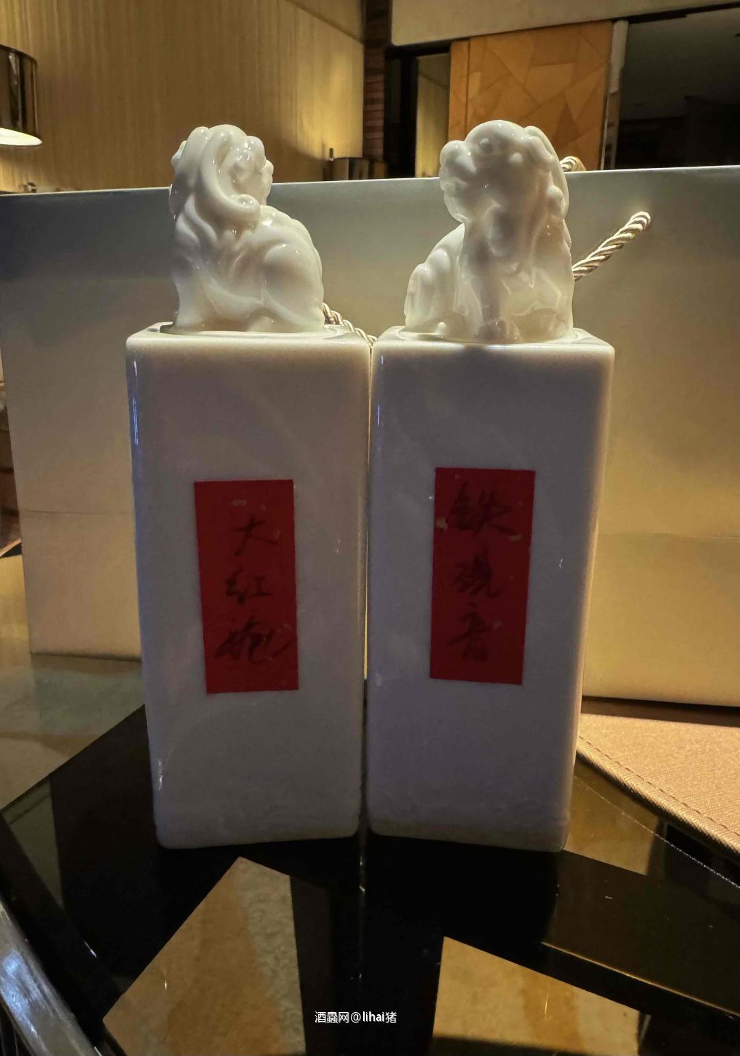 给我爸买茶. 顺便试了下Burberry的奶茶 也还挺好喝哦