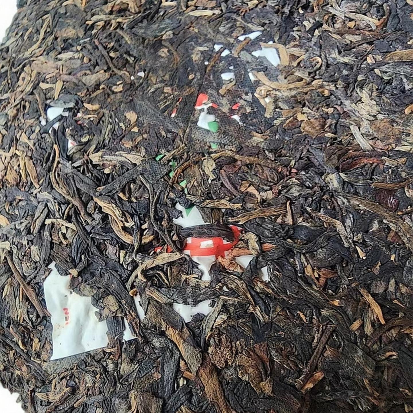 2000年 勐海茶厂出品 陆游一首诗 一饼*357克 干仓