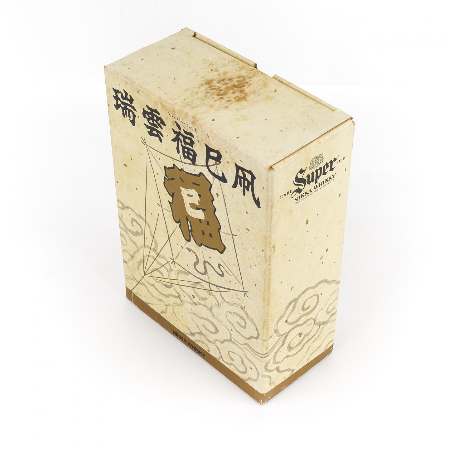 Nikka 1989 生肖蛇纪念 瑞云福巳凧 瓷瓶 600ml