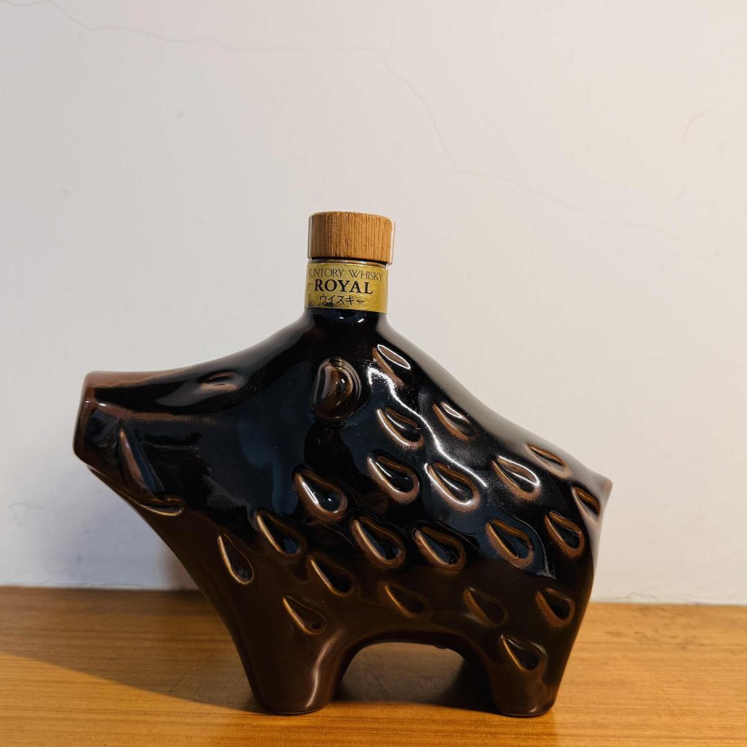 1995年 三得利 金花标洛雅生肖猪陶瓷瓶贺岁限量版威士忌 43% 600ml