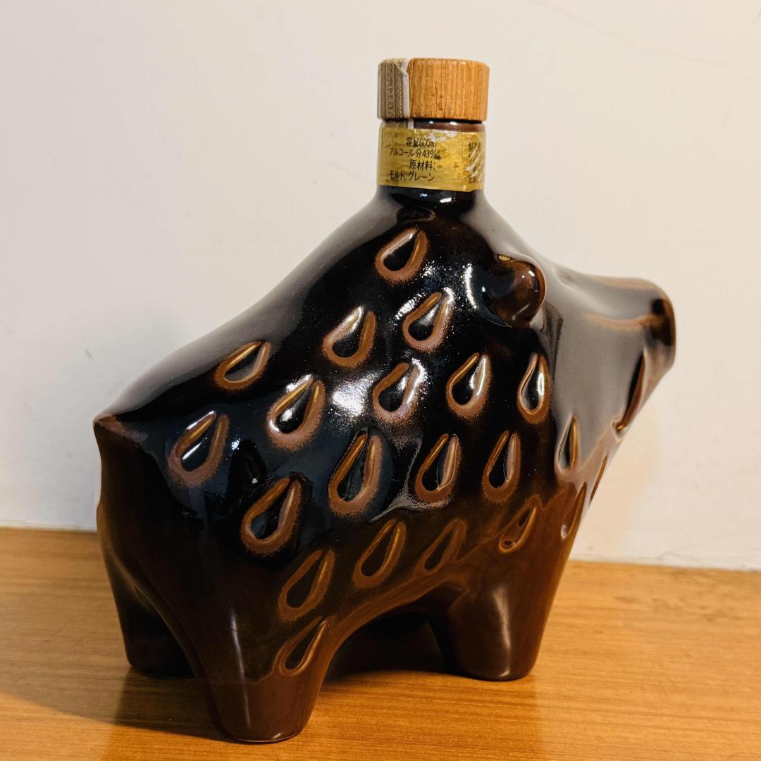 1995年 三得利 金花标洛雅生肖猪陶瓷瓶贺岁限量版威士忌 43% 600ml