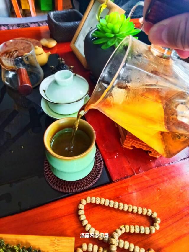千秋大业一壶茶