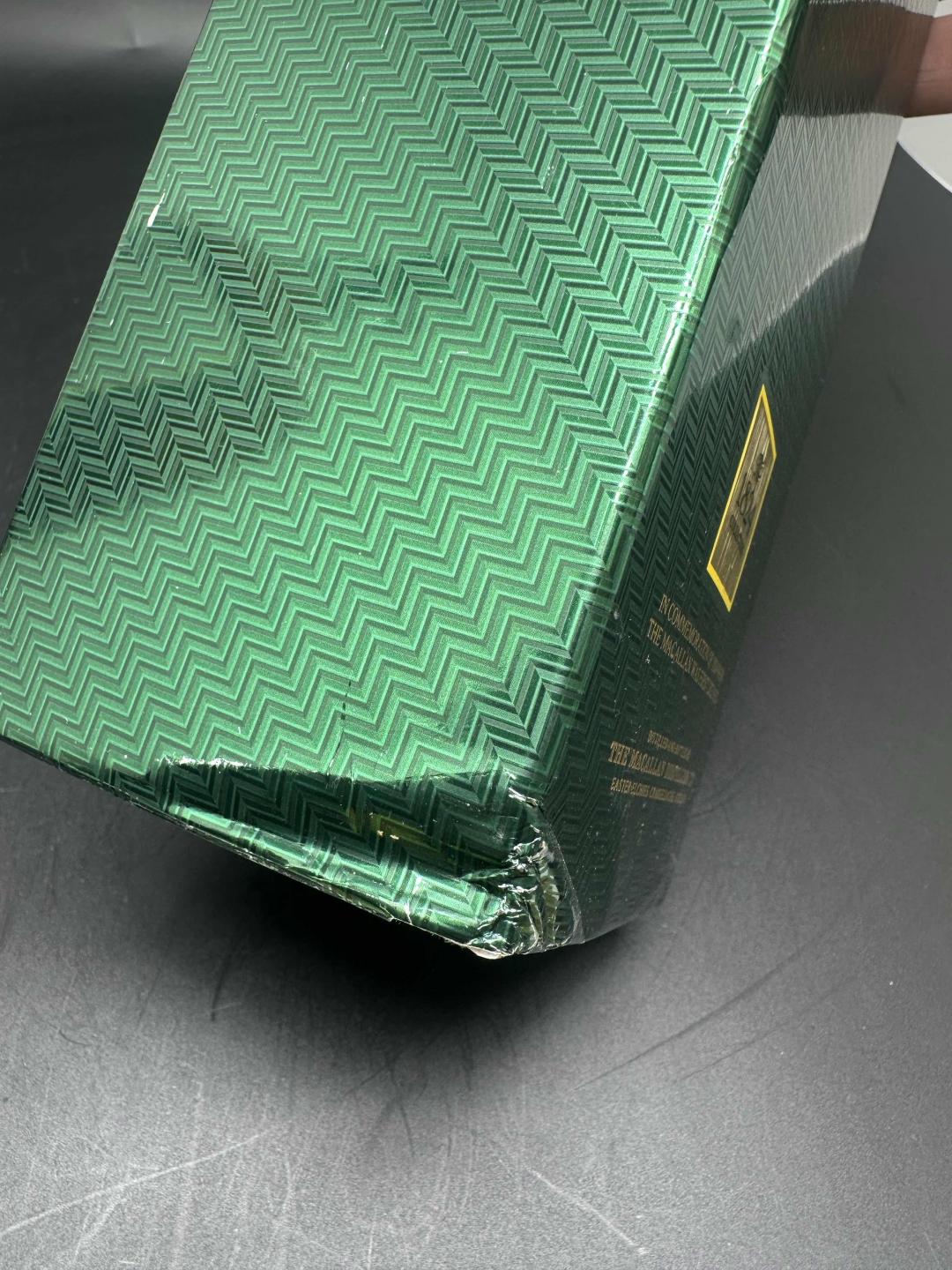 麦卡伦 1824 绿标，1L 顶部瑕疵