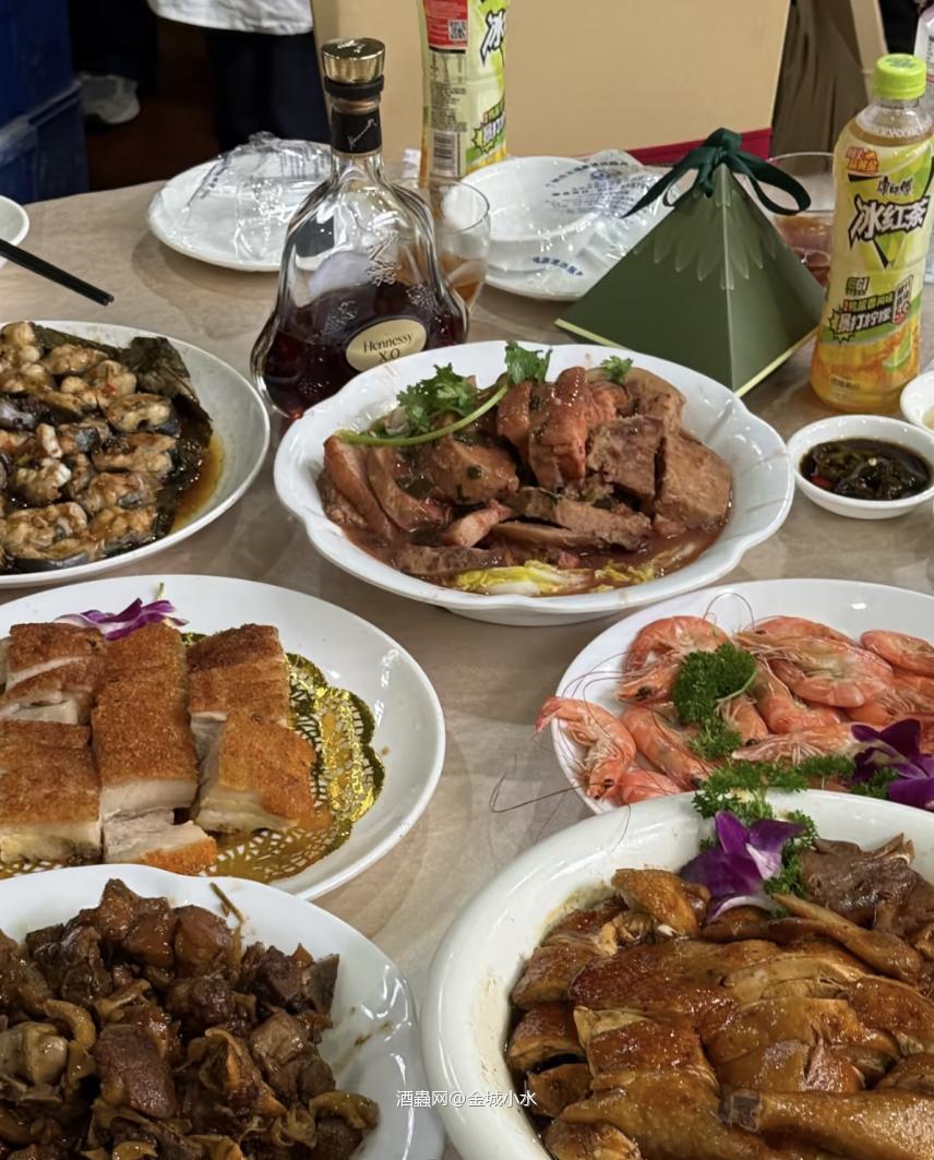 也是吃上龙船饭了