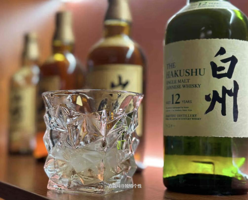 选杯子还是酒