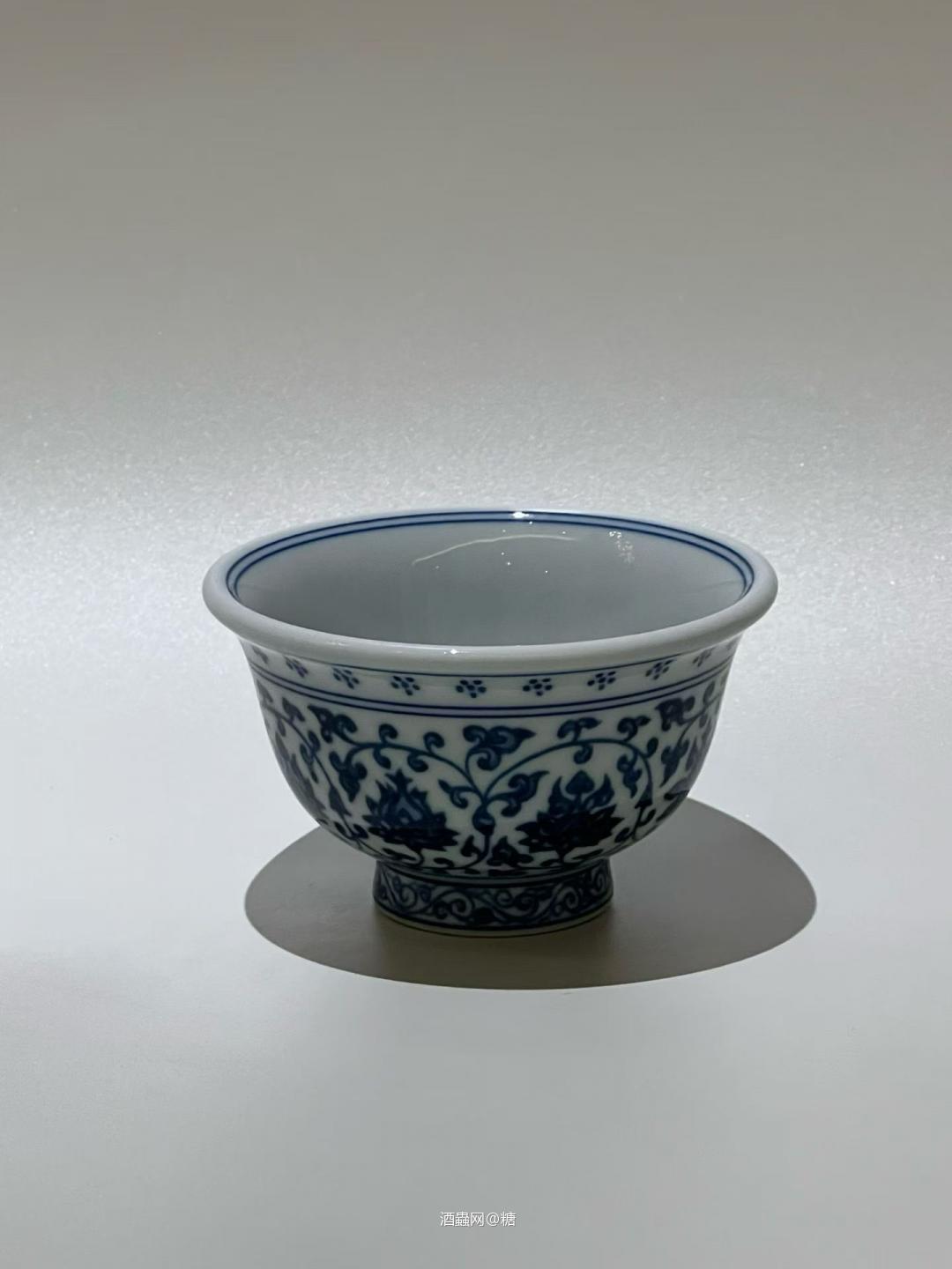 青花瓷茶杯