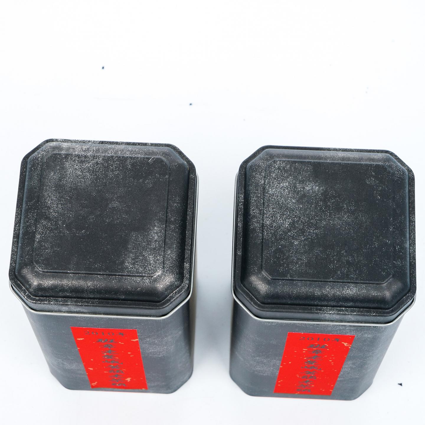 2010年 班章老曼峨苦茶 老茶头 约318g*2罐 干仓