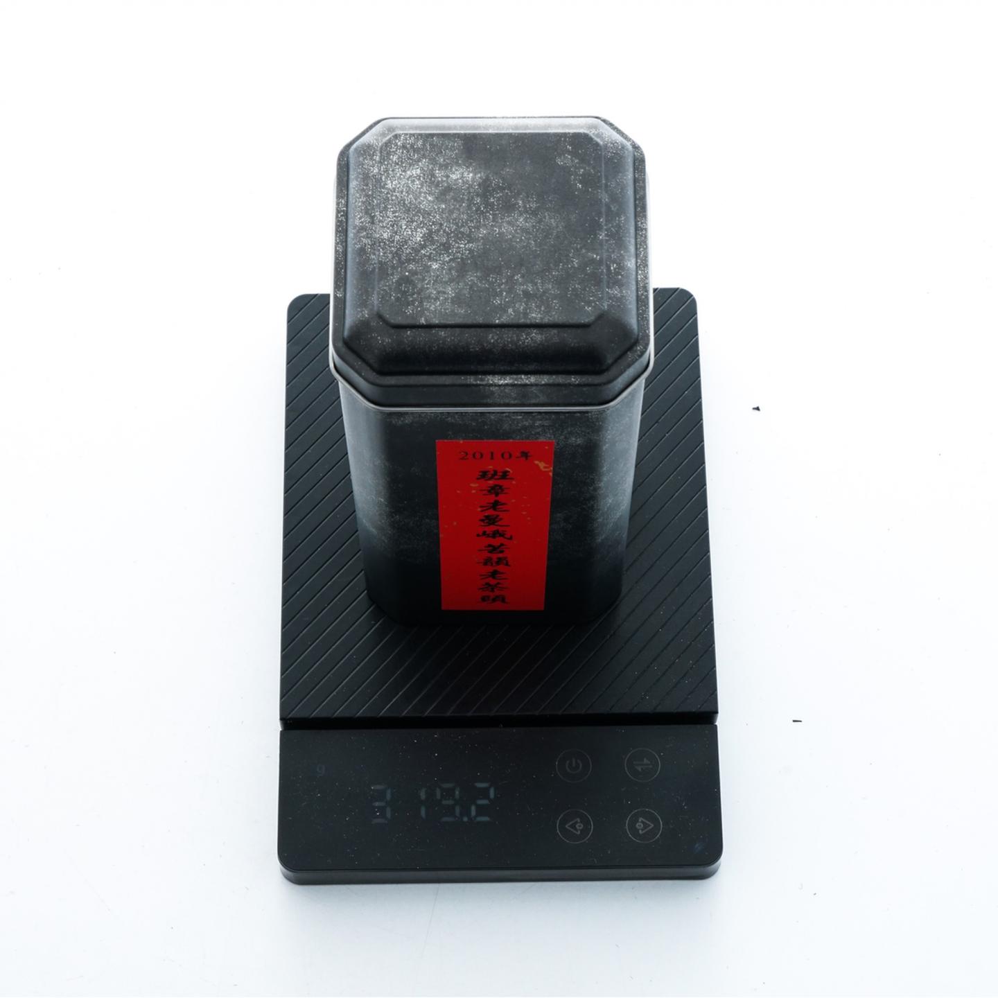 2010年 班章老曼峨苦茶 老茶头 约318g*2罐 干仓