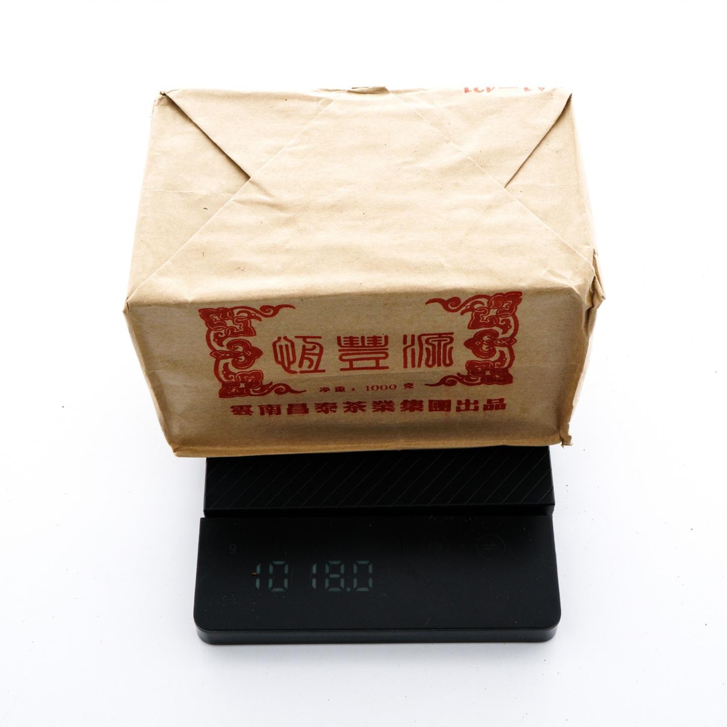2006年 昌泰茶行 易昌号 普洱砖茶 约1000克 干仓