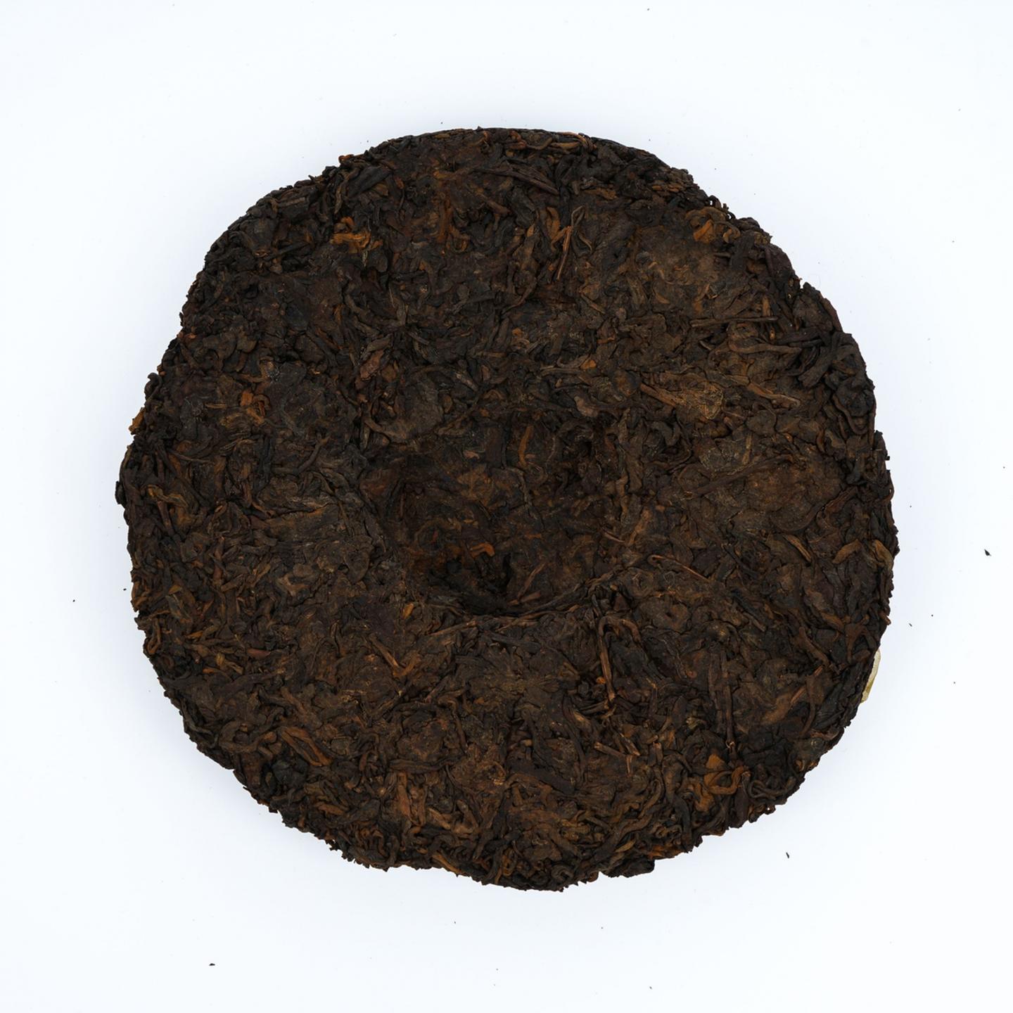 1988年 勐海茶厂 大益 7572熟茶（裸饼）约357克 干仓