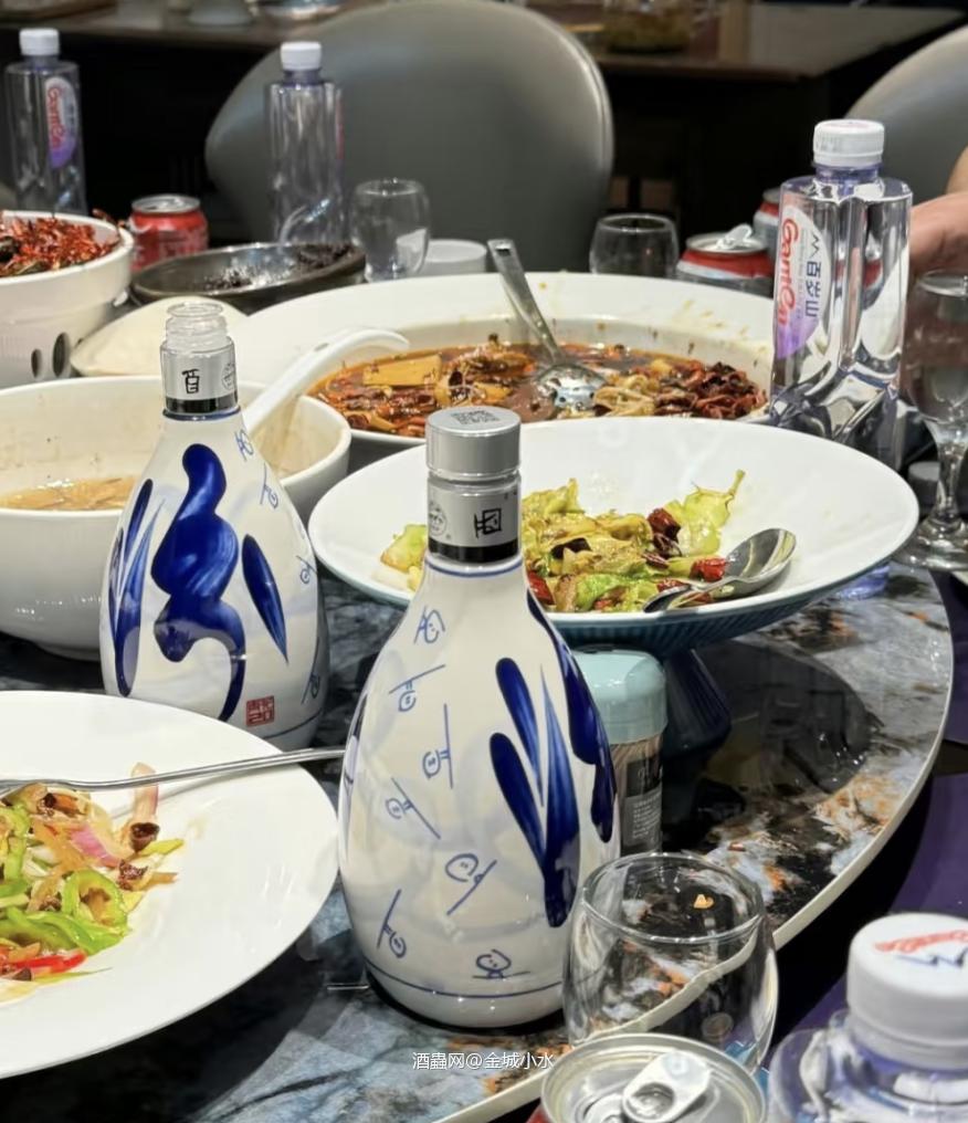 偶尔也喝点白的