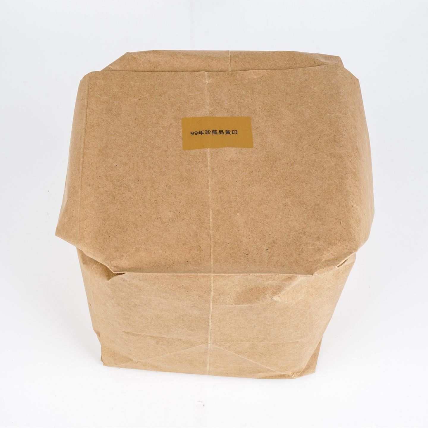1999年 珍藏品黄印 生茶 一提7饼*约350g 自然偏干仓