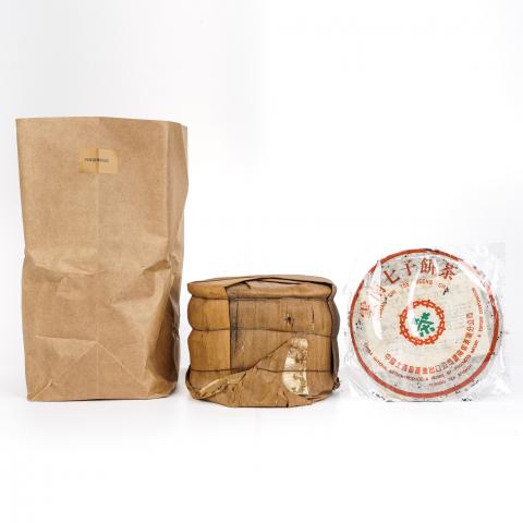 1999年 勐海茶厂8582 生茶 一提7饼*约357g 自然偏干仓