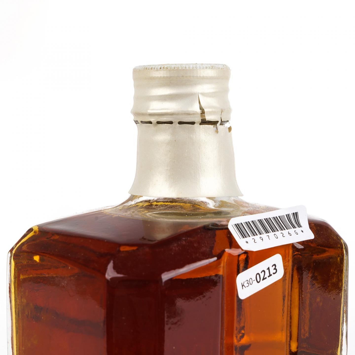 白马 Logan's De Luxe