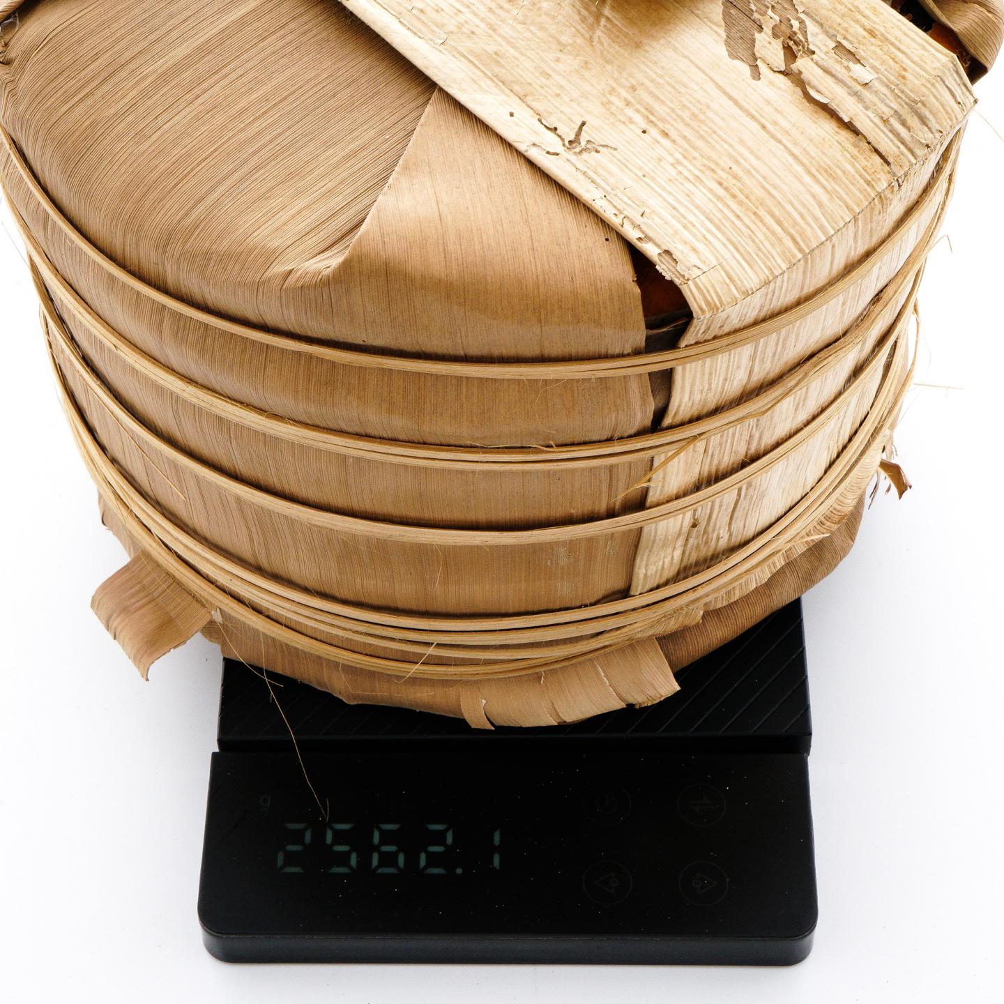 2002年 中茶吉辛 易武山春尖 经典珍藏极品 8饼 干仓